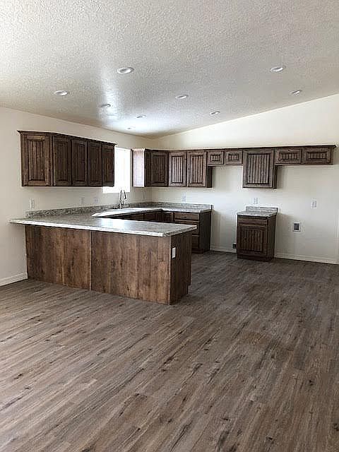 2nd image of 8 Reno Rd