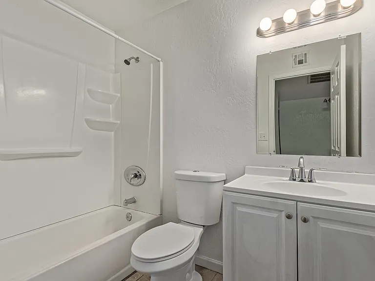 Garden-Style Living in Arcadia Lite | Move-In Specials Available — Photo 15