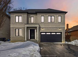 98 Charleswood Dr, Toronto, ON M3H 1X6