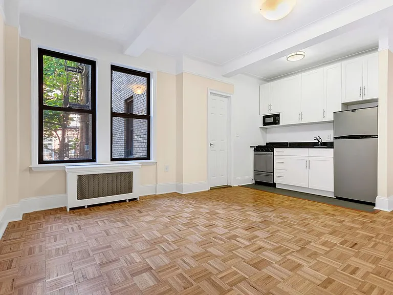 52 Clark St #2O — Photo 1