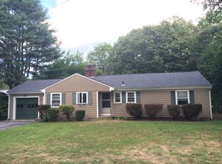 26 Middle Hwy, Barrington, RI 02806