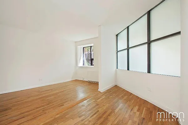 Rented by Miron Properties | media 49