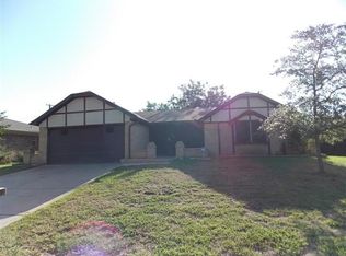 4801 N Prairieview Ct, Arlington, TX 76017