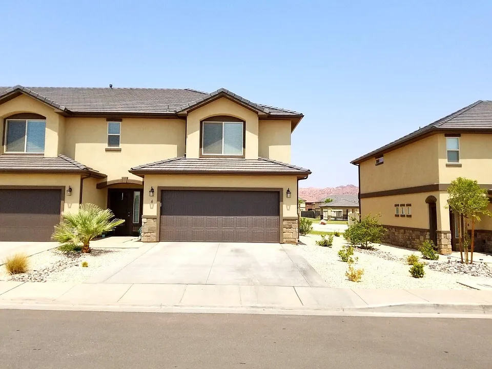 3842 W Tuscany Dr #4