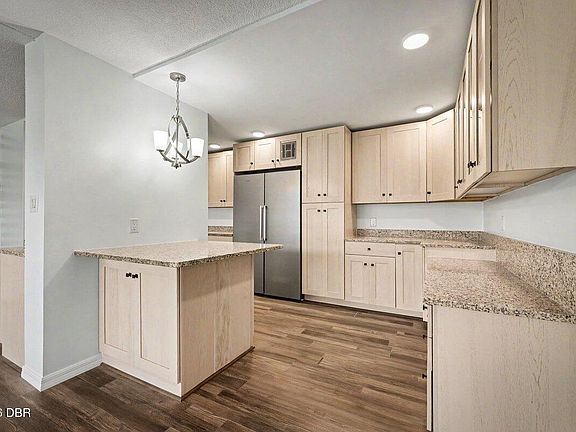 3rd image of 1224 S Peninsula Dr APT 621