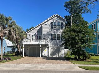 421 S Hollywood Dr, Surfside Beach, SC 29575