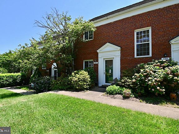 3rd image of 3264 Martha Custis Dr