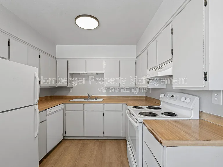 2628 E Wellesley Ave #2 — Photo 1