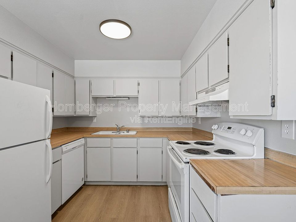 1st image of 2628 E Wellesley Ave APT 2