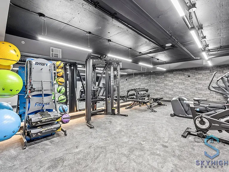 631 E 29th St #5D — Photo 9