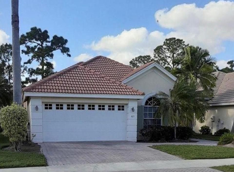 1st image of 615 SW Andros Cir