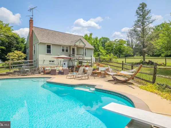 311 Ellicott Rd, Avondale, PA 19311
