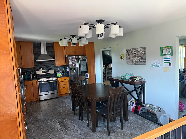 9150 Sheffield Ave — Photo 5