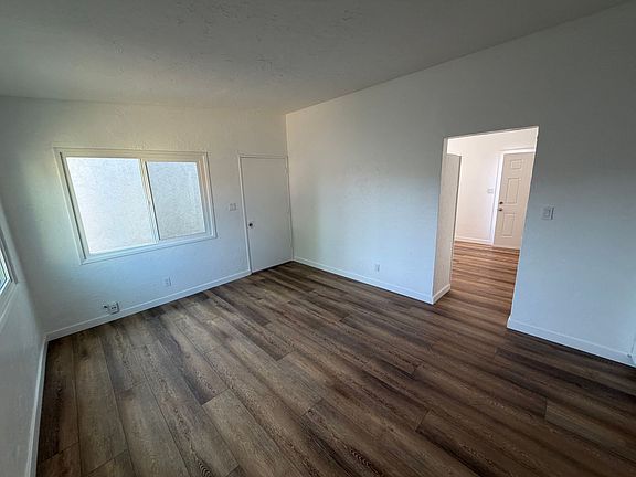 5th image of 5026 W 129th St
