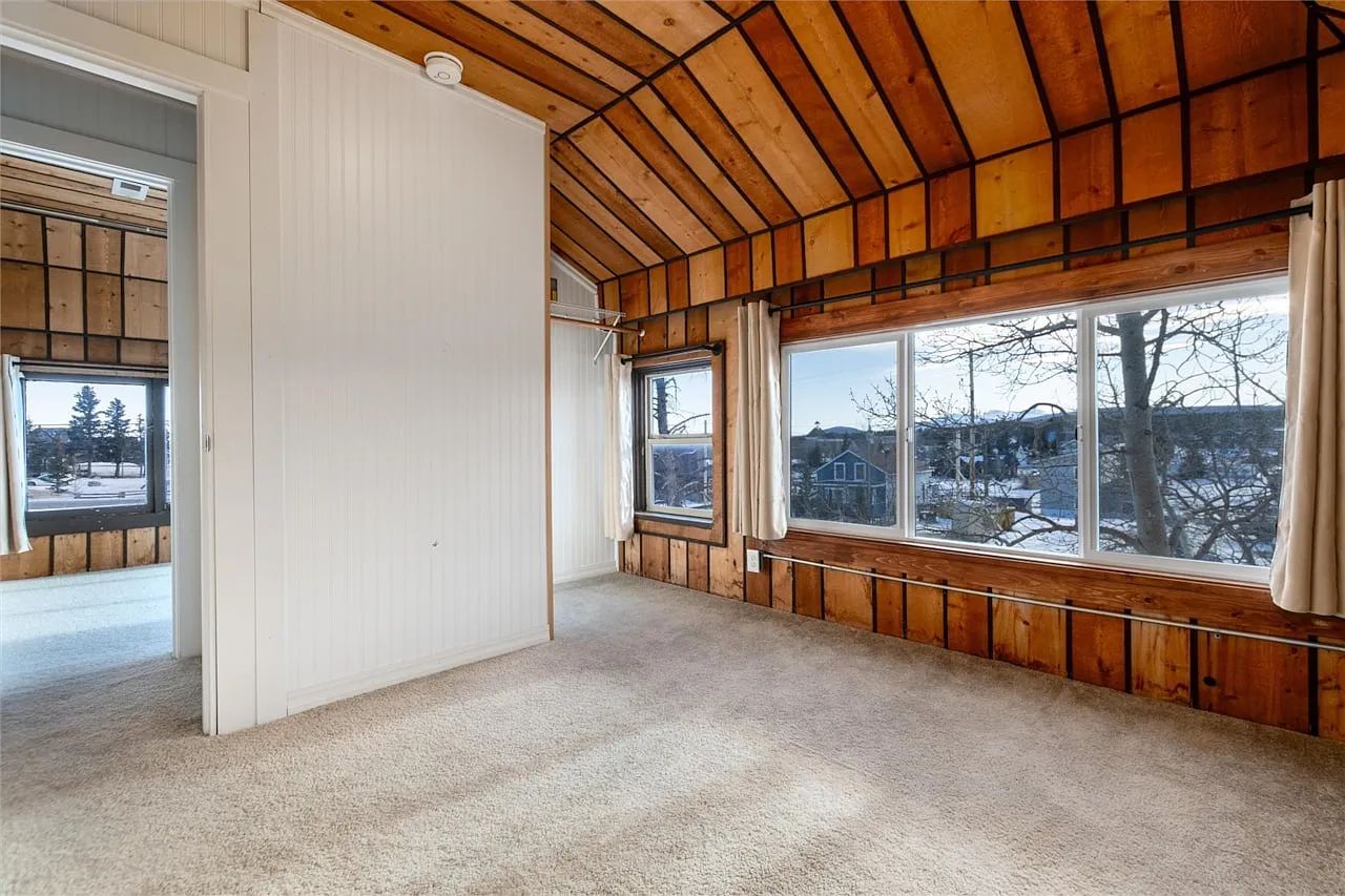 550 Castello Ave — Photo 3