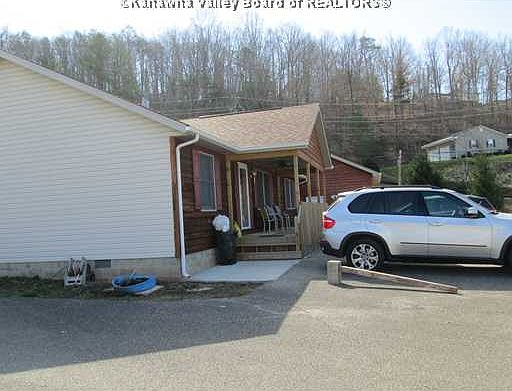 2nd image of 284 S Pinch Rd