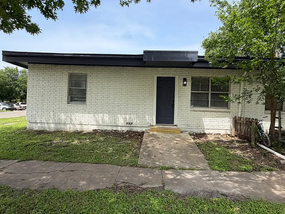 401 Branch St