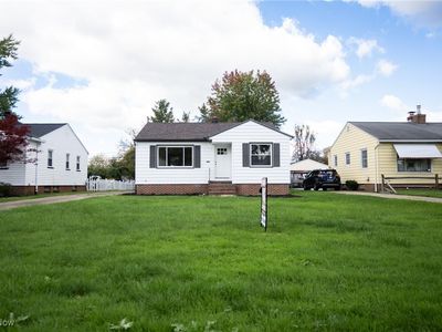 4742 Bailey Rd, North Olmsted, OH, 44070