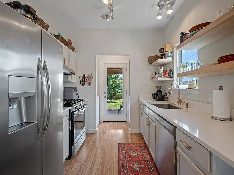 4603 Ribbecke Ave — Photo 11