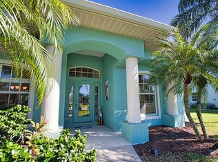 525 Rotonda Cir, Rotonda West, FL 33947