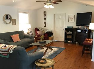 832 McLendon Cir, Carrollton, GA 30117