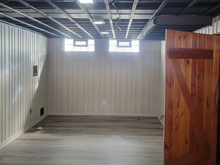 14317 Granger Rd — Photo 15