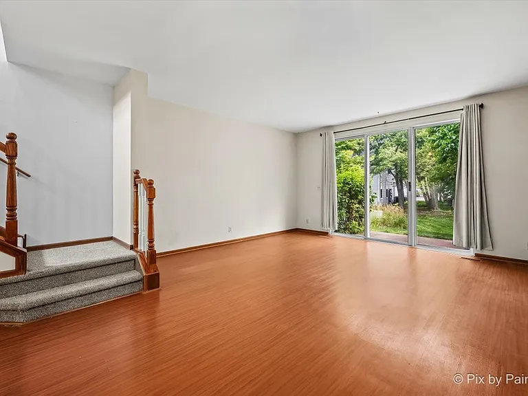 1462 Division Ct — Photo 5