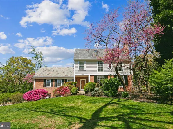 1305 Key Dr, Alexandria, VA 22302