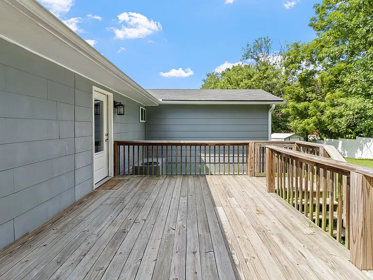 47 Moore Dr — Photo 29