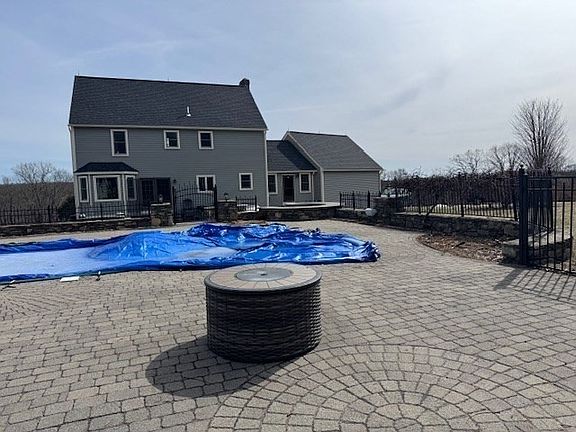 4th image of 94 E Charlton Rd