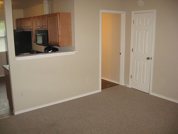 3rd image of 12627 37th Ave E