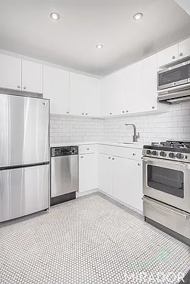 Rented by Mirador Real Estate | media 18