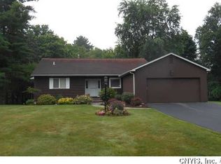 5305 Poster Ln, Fayetteville, NY 13066