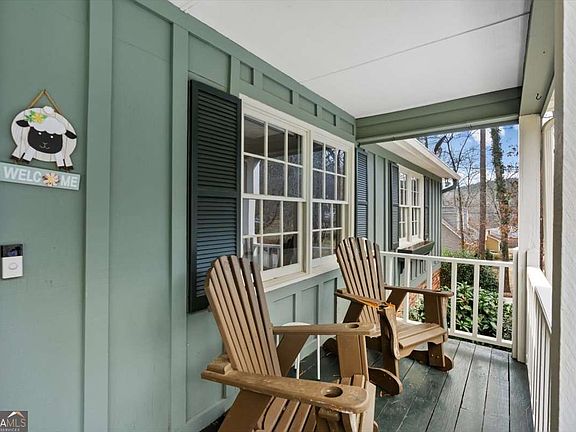 3rd image of 10 Warwick Way SE