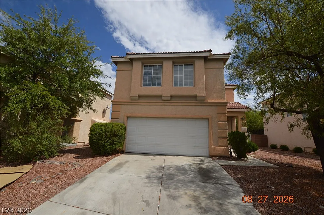 4 bed, 2.5 bath, 1549 sqft, $1,995 — Photo 1