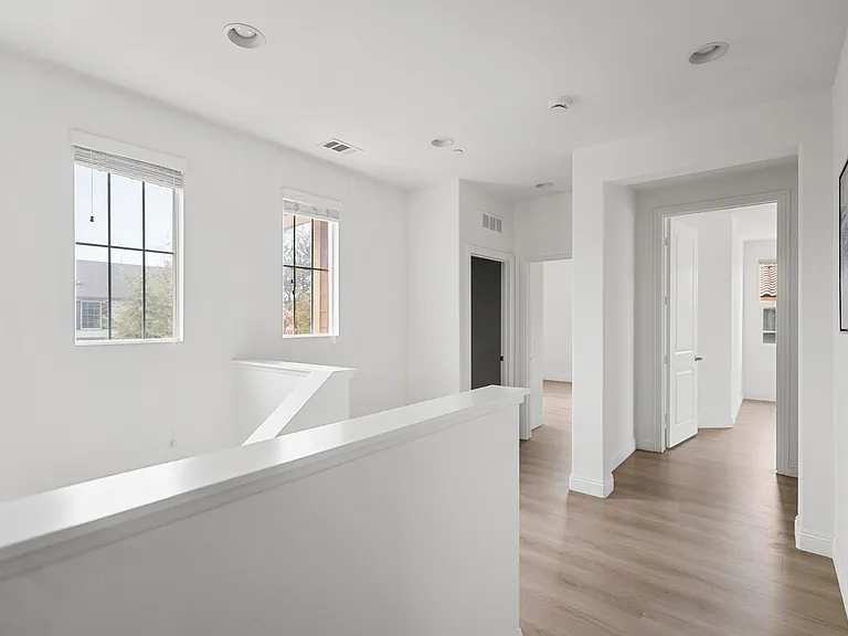 217 Wicker — Photo 25