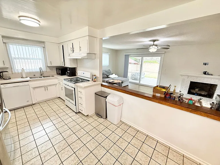 Student Housing Near CSUF | Private & Shared Rooms Available — Photo 17