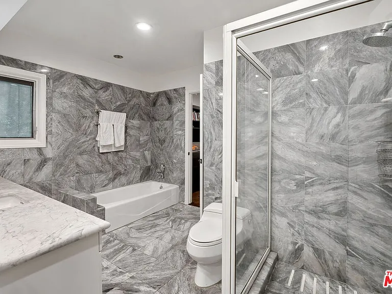 105 N Glenroy Ave — Photo 21
