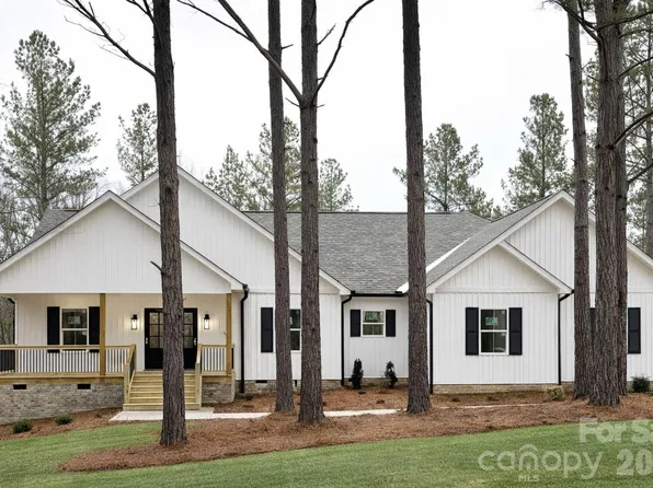 5135 Star Magnolia Ct, Clover, SC 29710