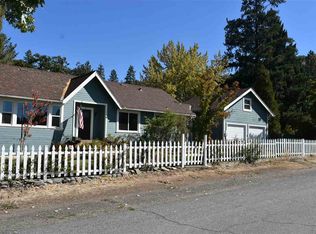 19 Sterling St, Fort Jones, CA 96032