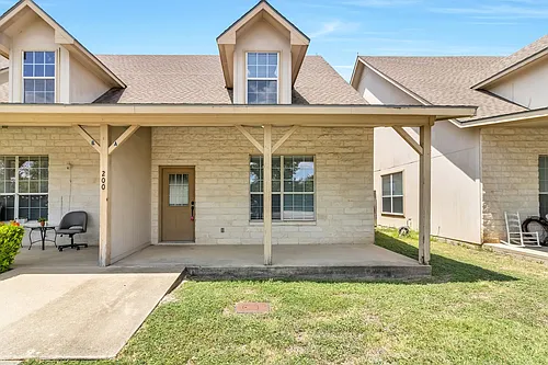 200 Sandstone Dr Photo 1