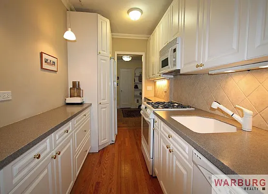Sold by Warburg | media 13