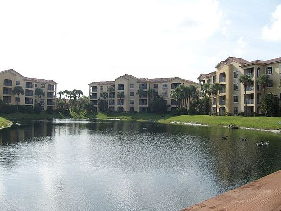 4th image of 800 Uno Lago Dr APT 103