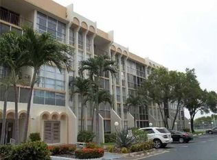 601 Three Islands Blvd APT 104, Hallandale, FL 33009