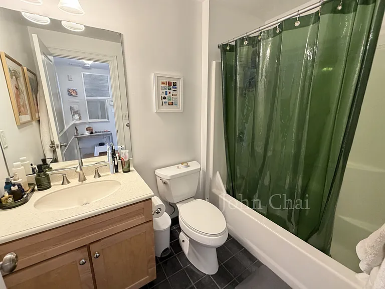 3 Sutherland Rd #2 — Photo 32