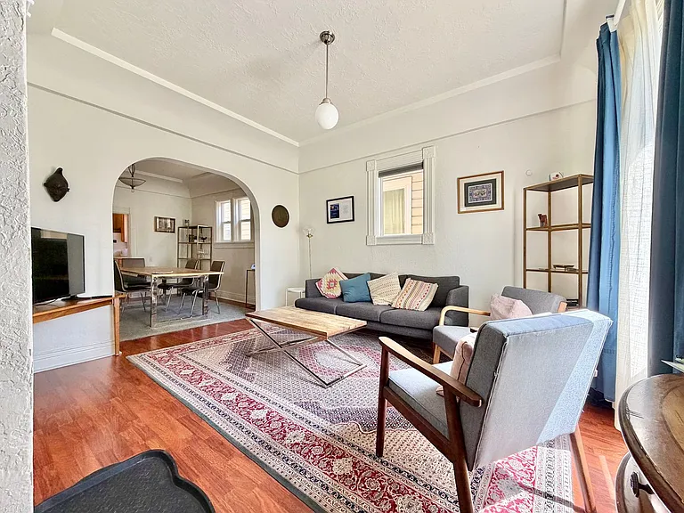 725 S Windsor St — Photo 3