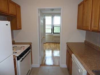 3rd image of 145 Lincoln Ave APT 4T