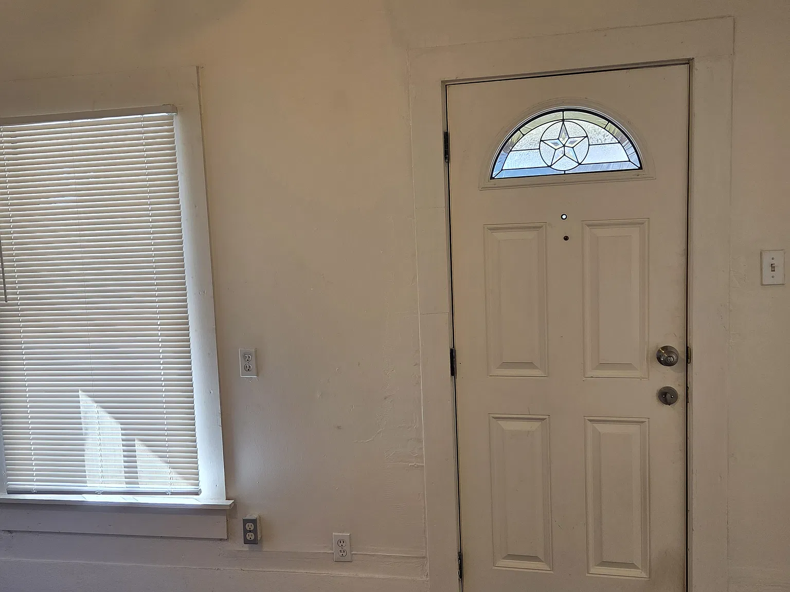 1704 Gould Street — Photo 3
