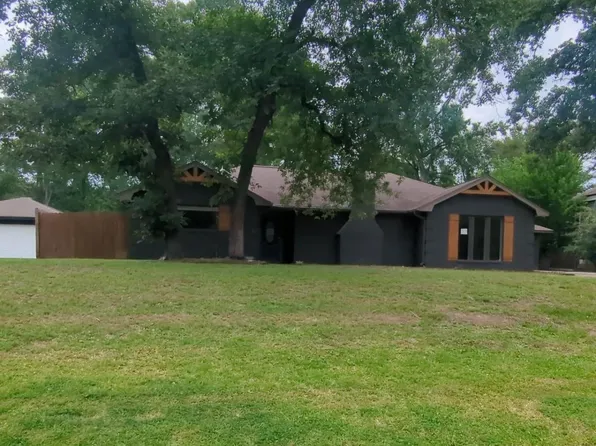 2656 S Woodloch St, Conroe, TX 77385