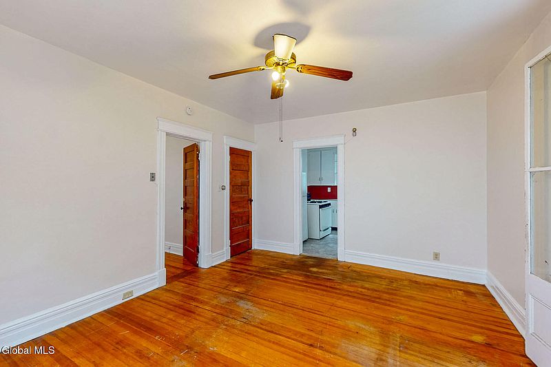 4th image of 227 Delaware Avenue